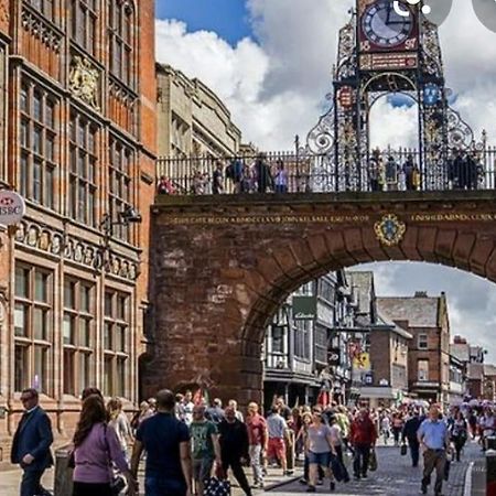 Spacious Duplex 2 Bed Apartment Central Location By Canal - Chester Uk Kültér fotó